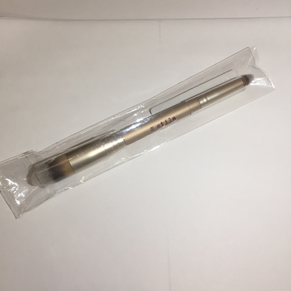 Stila brush